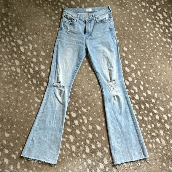 Weekender Fray - Action Shot - Picture 2 of 6